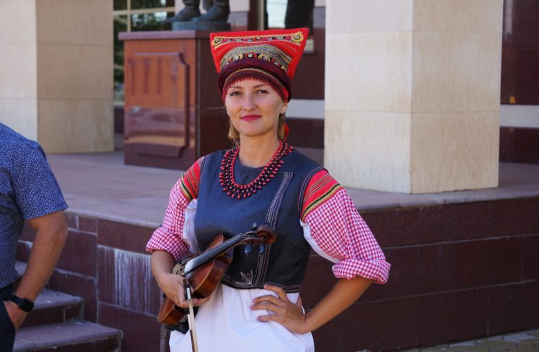 МОРДОВСКИЙ КОСТЮМ