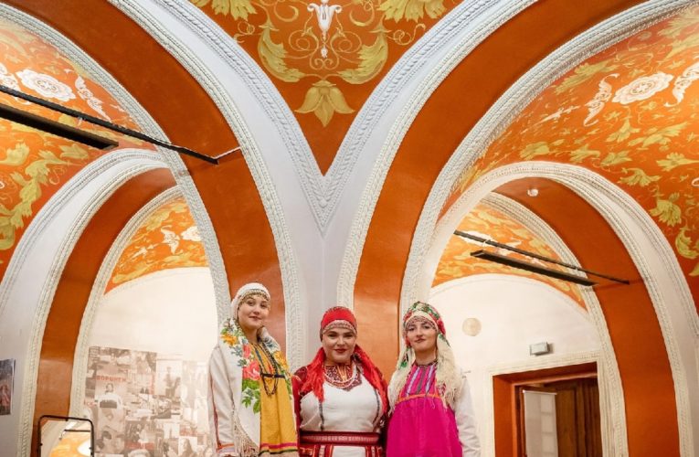 С МЕЖДУНАРОДНЫМ ЖЕНСКИМ ДНЁМ!