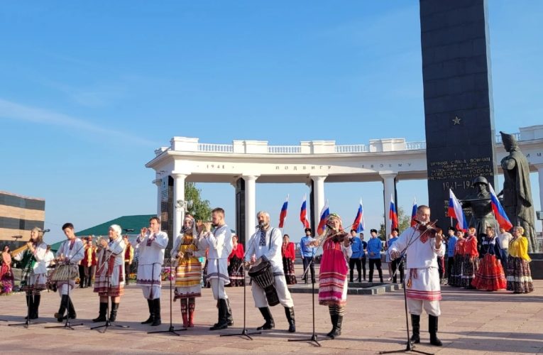 Выступление «Торамы» на митинге