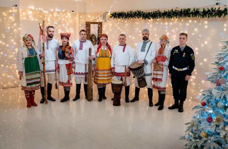 Фолк-группа «Торама» поздравляет всех с Рождеством Христовым!