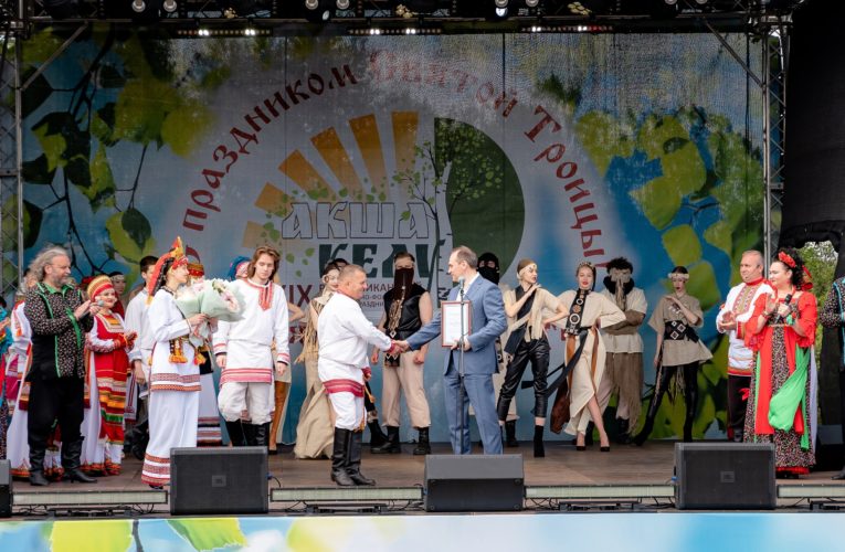 ГОСУДАРСТВЕННЫЙ ФОЛЬКЛОРНЫЙ АНСАМБЛЬ «ТОРАМА» НАГРАЖДЕН БЛАГОДАРНОСТЬЮ ГЛАВЫ РЕСПУБЛИКИ МОРДОВИЯ