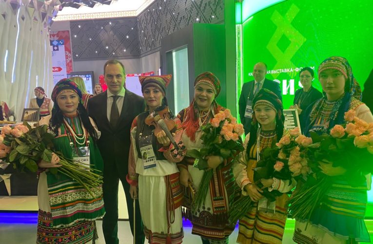 ТОРАМА: МЕЖДУНАРОДНАЯ ВЫСТАВКА-ФОРУМ «РОССИЯ»