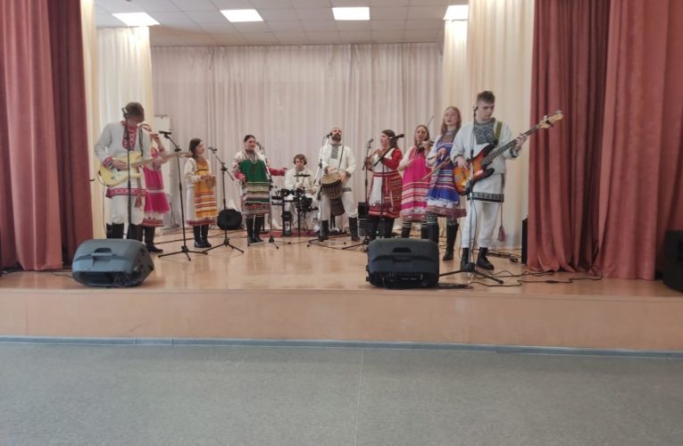 Концертная программа «Пойте с нами»