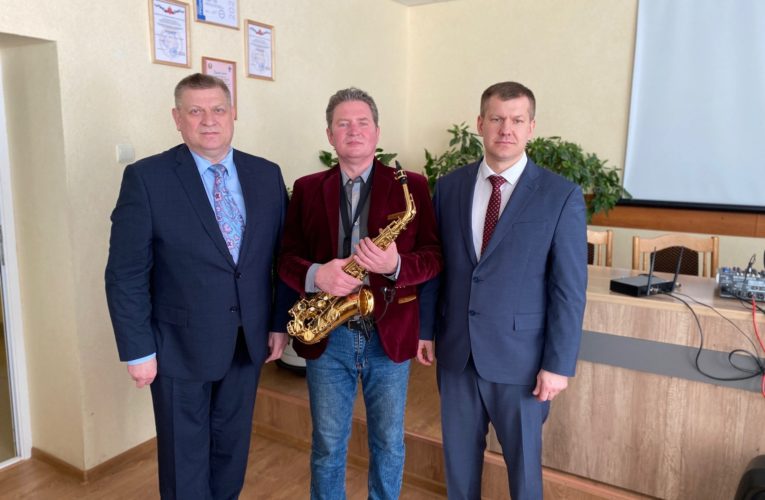 С НАСТУПАЮЩИМ ЖЕНСКИМ ПРАЗДНИКОМ!