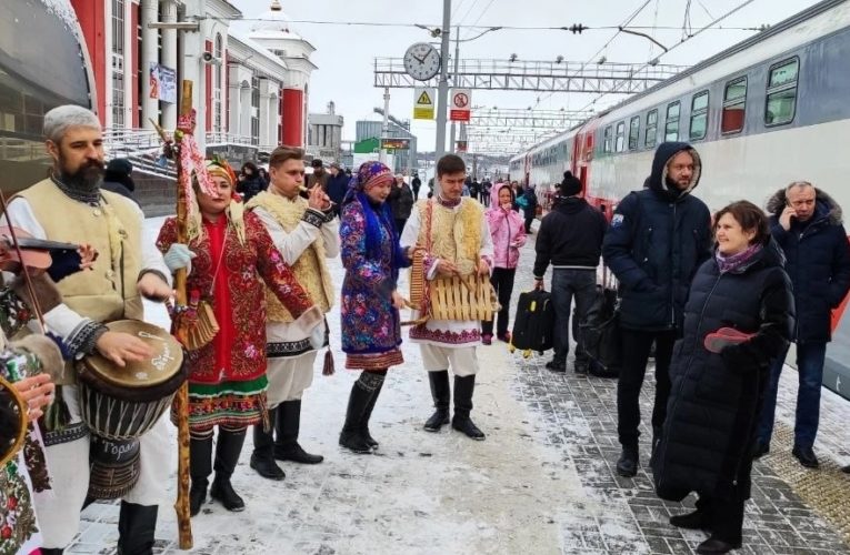 8 февраля на стадионе «Старт» состоялся третий этап командного Кубка России по мотогонкам на льду.
