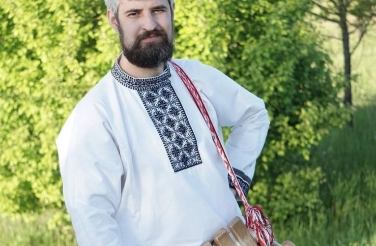 На днях в Газете «Эрзянь правда» вышел материал о художественном руководителе Фольклорного ансамбля «Торама» Дмитрии Ивановиче Еделькине.